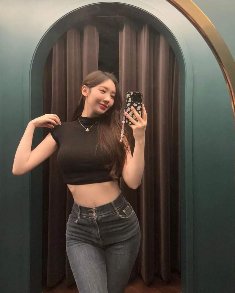 《好润啊！大长腿+仙女颜值！这小蛮腰谁顶得住？》-资源岛资源岛